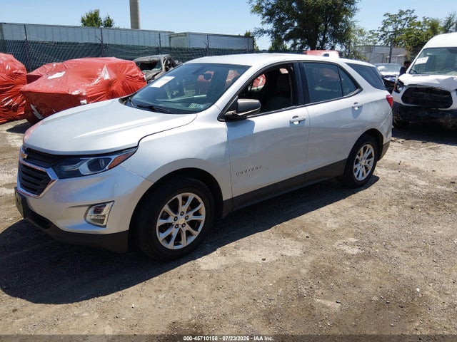 3GNAXHEV0JL130973 Chevrolet EQUINOX LS