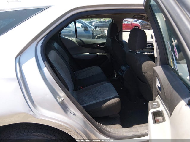 3GNAXHEV0JL130973 Chevrolet EQUINOX LS