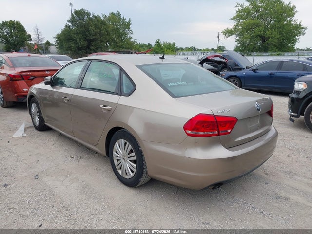 2015 Volkswagen Passat 1.8t S მანქანა იყიდება აუქციონზე, vin: 1VWAT7A37FC046751, აუქციონის ნომერი: 45710163