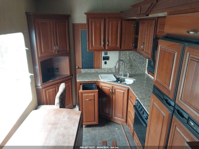 Продажа на аукционе авто 2013 Redwood 36fl 5th Whl Travel Trailer, vin: 4V0FC3620DR003192, номер лота: 45710227
