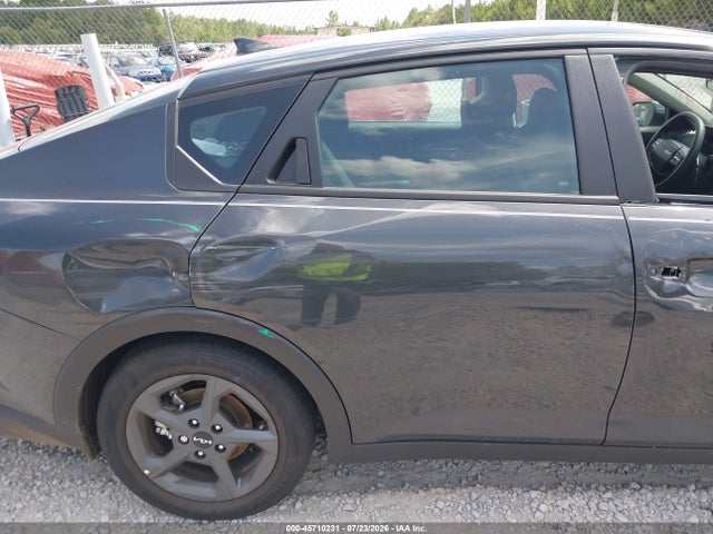 2026 Kia K4 Lxs მანქანა იყიდება აუქციონზე, vin: 3KPFT4DEXTE309811, აუქციონის ნომერი: 45710231