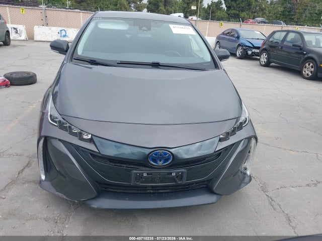 Toyota Prius Prime Plus 2018 JTDKARFPXJ3075495 Image 12