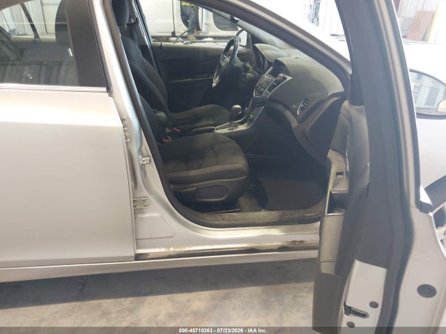 1G1PC5SB6E7298031 Chevrolet Cruze 1lt Auto