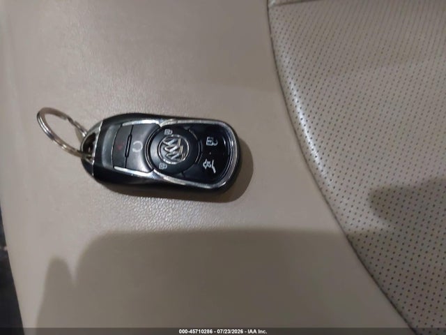 45710286 :رقم المزاد ، LRBFXDSA1HD100811 vin ، 2017 Buick Envision Essence مزاد بيع