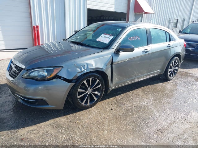 Aukcja sprzedaży 2013 Chrysler 200 Touring, vin: 1C3CCBBG4DN715306, numer aukcji: 45710291