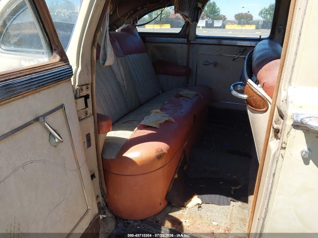 45710304 :رقم المزاد ، 70699850 vin ، 1948 Chrysler 4 Door Sedan مزاد بيع