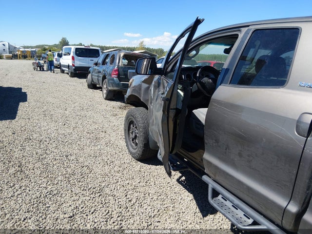 Aukcja sprzedaży 2011 Toyota Tundra Grade 5.7l V8, vin: 5TFUY5F12BX169387, numer aukcji: 45710390