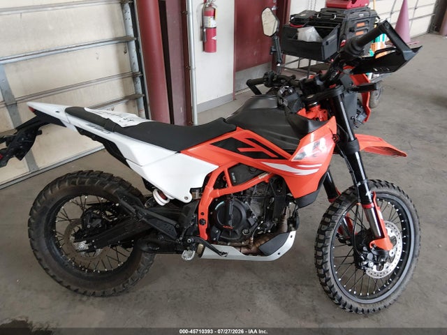 45710393 :رقم المزاد ، MD2J1J408SN201209 vin ، 2025 Ktm 390 Enduro R مزاد بيع