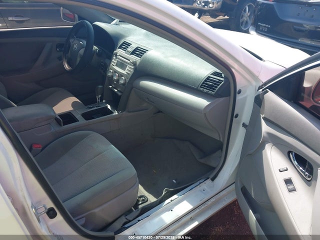 45710420 :رقم المزاد ، 4T4BF3EK7AR064390 vin ، 2010 Toyota Camry Le مزاد بيع