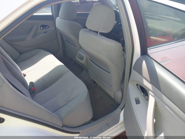 45710420 :رقم المزاد ، 4T4BF3EK7AR064390 vin ، 2010 Toyota Camry Le مزاد بيع