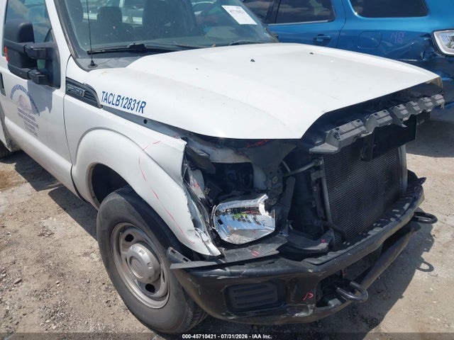 45710421 :رقم المزاد ، 1FDBF2A62BEB70187 vin ، 2011 Ford F-250 Xl مزاد بيع
