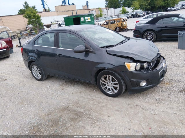 45710462 :رقم المزاد ، 1G1JC5SH1F4137129 vin ، 2015 Chevrolet Sonic Lt Auto مزاد بيع
