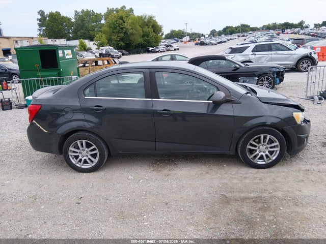 45710462 :رقم المزاد ، 1G1JC5SH1F4137129 vin ، 2015 Chevrolet Sonic Lt Auto مزاد بيع