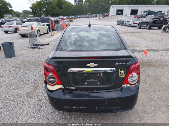 45710462 :رقم المزاد ، 1G1JC5SH1F4137129 vin ، 2015 Chevrolet Sonic Lt Auto مزاد بيع