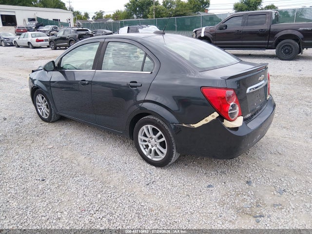 45710462 :رقم المزاد ، 1G1JC5SH1F4137129 vin ، 2015 Chevrolet Sonic Lt Auto مزاد بيع