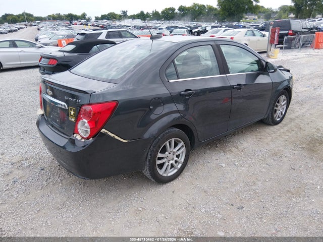 45710462 :رقم المزاد ، 1G1JC5SH1F4137129 vin ، 2015 Chevrolet Sonic Lt Auto مزاد بيع