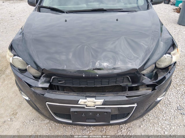 45710462 :رقم المزاد ، 1G1JC5SH1F4137129 vin ، 2015 Chevrolet Sonic Lt Auto مزاد بيع