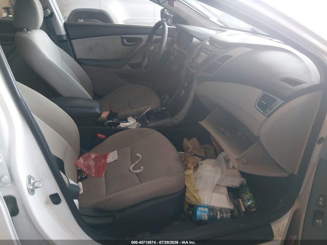 2015 Hyundai Elantra Se მანქანა იყიდება აუქციონზე, vin: 5NPDH4AE3FH560201, აუქციონის ნომერი: 45710574