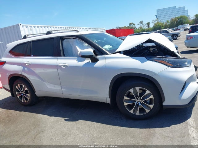 Продаж на аукціоні авто 2023 Toyota Highlander Xle, vin: 5TDKDRAH3PS043664, номер лоту: 45710587