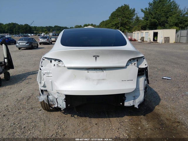 Продаж на аукціоні авто 2023 Tesla Model Y Awd/long Range Dual Motor All-wheel Drive, vin: 7SAYGDEEXPF840392, номер лоту: 45710627