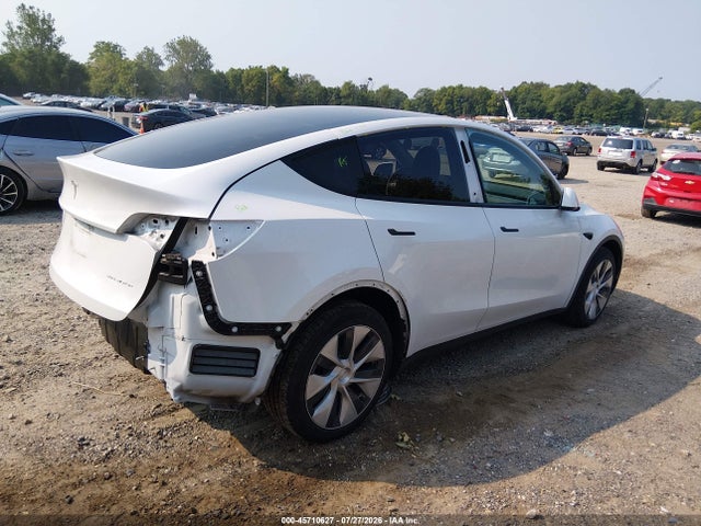 Продаж на аукціоні авто 2023 Tesla Model Y Awd/long Range Dual Motor All-wheel Drive, vin: 7SAYGDEEXPF840392, номер лоту: 45710627