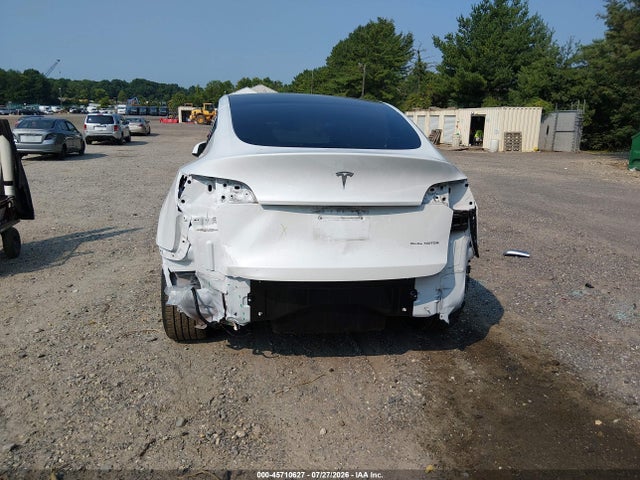 Продаж на аукціоні авто 2023 Tesla Model Y Awd/long Range Dual Motor All-wheel Drive, vin: 7SAYGDEEXPF840392, номер лоту: 45710627