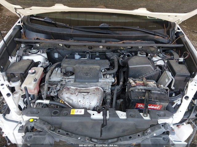 JTMBFREV8GJ101548 Toyota RAV4 LE