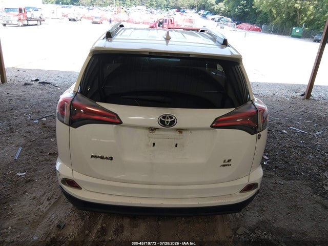 JTMBFREV8GJ101548 Toyota RAV4 LE