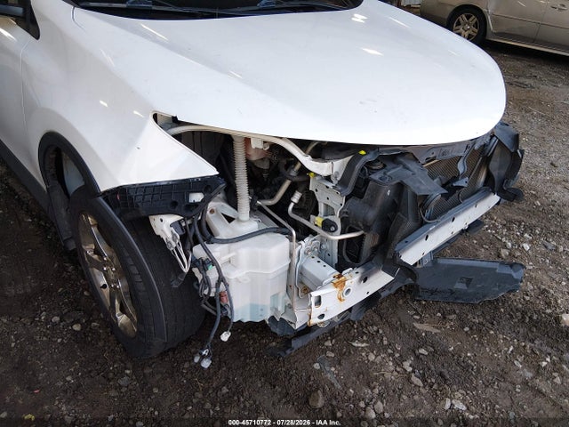 JTMBFREV8GJ101548 Toyota RAV4 LE