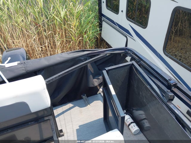 Godfrey Pontoon 2026 GDY83173D626 Image 12