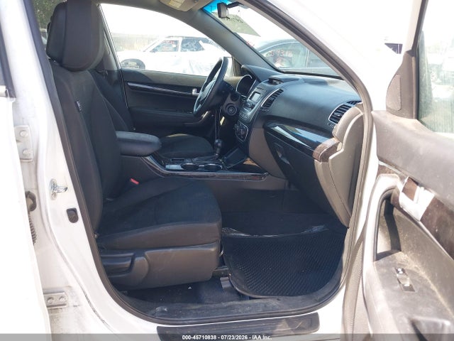 KIA Sorento Lx V6 2015 5XYKTDA76FG607056 Image 5