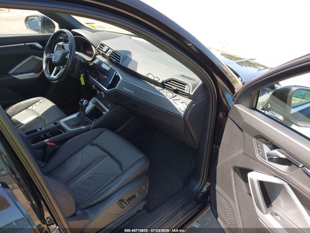 2024 Audi Q3 Premium 40 Tfsi Quattro Tiptronic მანქანა იყიდება აუქციონზე, vin: WA1AUCF32R1083539, აუქციონის ნომერი: 45710920