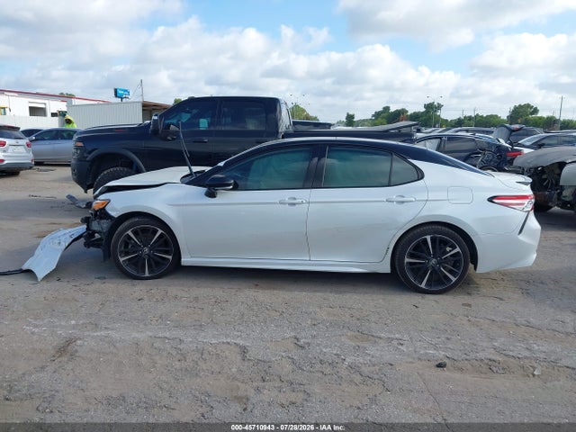 45710943 :رقم المزاد ، 4T1K61AK8LU370120 vin ، 2020 Toyota Camry Xse مزاد بيع