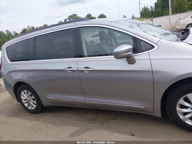 Aukcja sprzedaży 2017 Chrysler Pacifica Touring-l, vin: 2C4RC1BG4HR569840, numer aukcji: 45710951