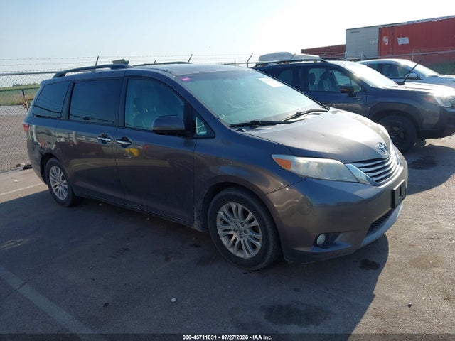 Продажа на аукционе авто 2017 Toyota Sienna Xle 8 Passenger, vin: 5TDYZ3DC1HS814133, номер лота: 45711031