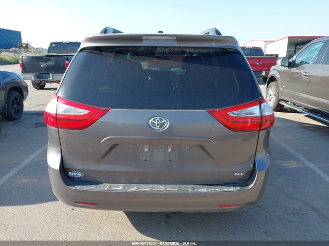 Продажа на аукционе авто 2017 Toyota Sienna Xle 8 Passenger, vin: 5TDYZ3DC1HS814133, номер лота: 45711031
