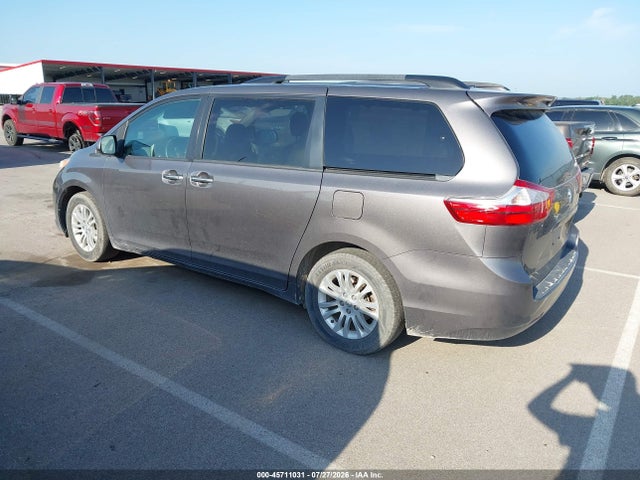 Продажа на аукционе авто 2017 Toyota Sienna Xle 8 Passenger, vin: 5TDYZ3DC1HS814133, номер лота: 45711031