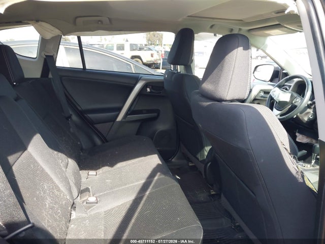 Toyota Rav4 Xle 2018 2T3WFREV6JW510853 Image 8
