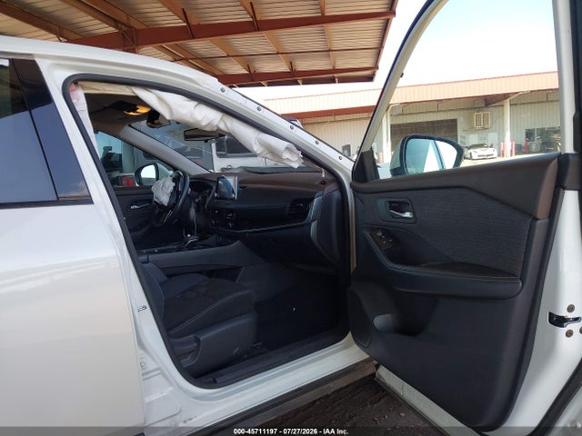 5N1AT3BA6MC734726 Nissan Rogue Sv Fwd