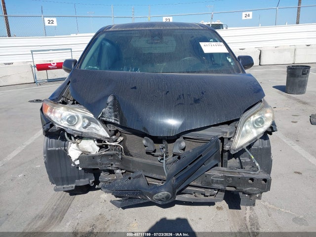 Toyota Sienna L 7 Passenger 2018 5TDZZ3DC3JS964268 Image 13