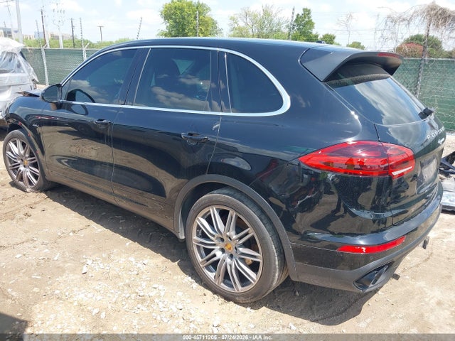 45711205 :رقم المزاد ، WP1AF2A25FLA42197 vin ، 2015 Porsche Cayenne Diesel مزاد بيع