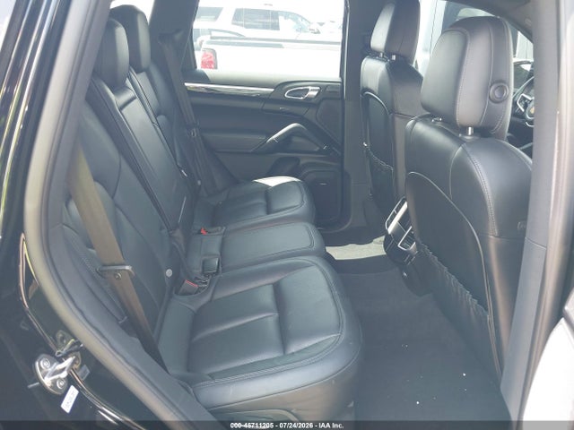 45711205 :رقم المزاد ، WP1AF2A25FLA42197 vin ، 2015 Porsche Cayenne Diesel مزاد بيع