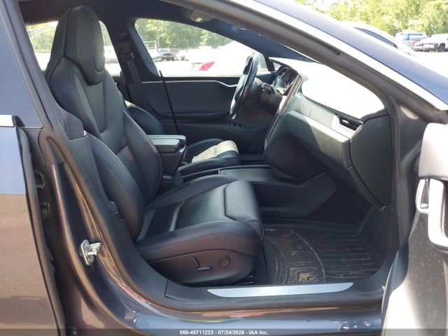 45711223 :رقم المزاد ، 5YJSA1E21JF292976 vin ، 2018 Tesla Model S 100d/75d/p100d مزاد بيع