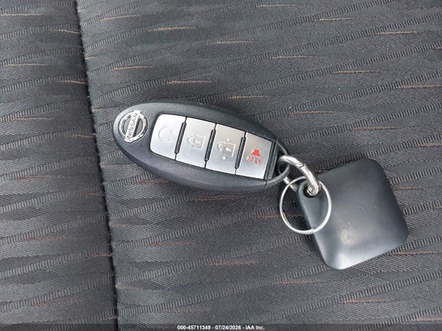 2017 Nissan Rogue Sv მანქანა იყიდება აუქციონზე, vin: 5N1AT2MV0HC875808, აუქციონის ნომერი: 45711349