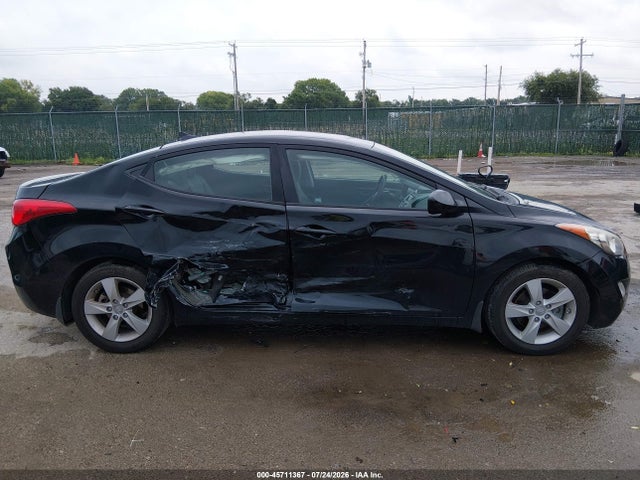 2013 Hyundai Elantra Gls მანქანა იყიდება აუქციონზე, vin: 5NPDH4AE9DH335388, აუქციონის ნომერი: 45711367