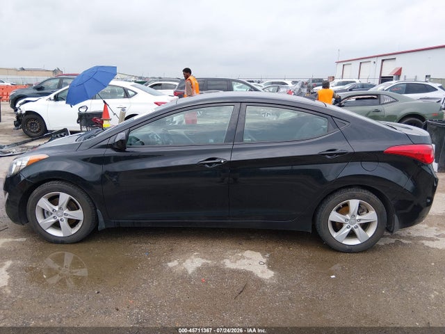 2013 Hyundai Elantra Gls მანქანა იყიდება აუქციონზე, vin: 5NPDH4AE9DH335388, აუქციონის ნომერი: 45711367