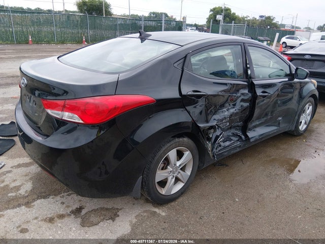 2013 Hyundai Elantra Gls მანქანა იყიდება აუქციონზე, vin: 5NPDH4AE9DH335388, აუქციონის ნომერი: 45711367