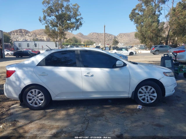 45711397 :رقم المزاد ، KNAFU4A2XD5688178 vin ، 2013 Kia Forte Ex مزاد بيع