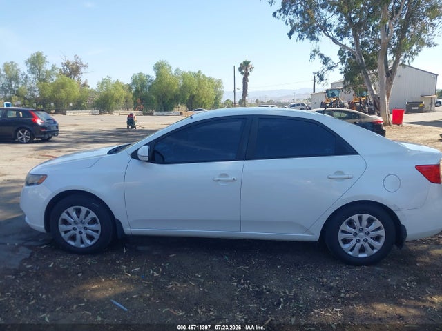 45711397 :رقم المزاد ، KNAFU4A2XD5688178 vin ، 2013 Kia Forte Ex مزاد بيع