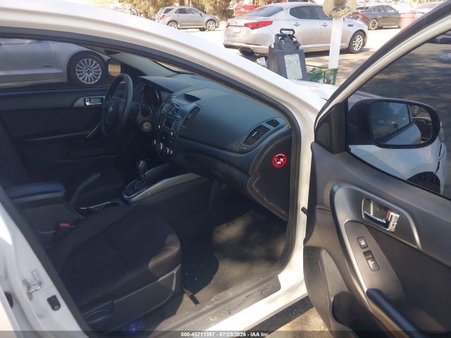 45711397 :رقم المزاد ، KNAFU4A2XD5688178 vin ، 2013 Kia Forte Ex مزاد بيع